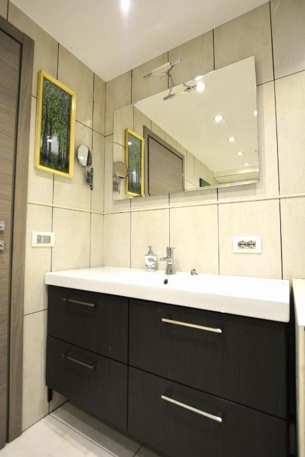 Suite Mimosa Con Piscina - Affitti Brevi Italia Сирмионе Екстериор снимка