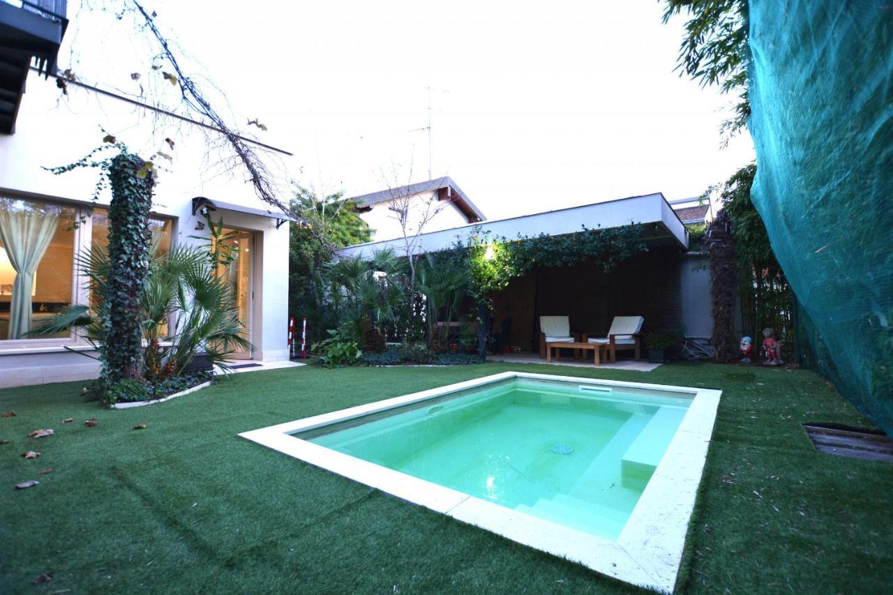Suite Mimosa Con Piscina - Affitti Brevi Italia Сирмионе Екстериор снимка